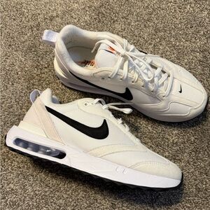 Nike Women’s Air Max Dawn Sneakers